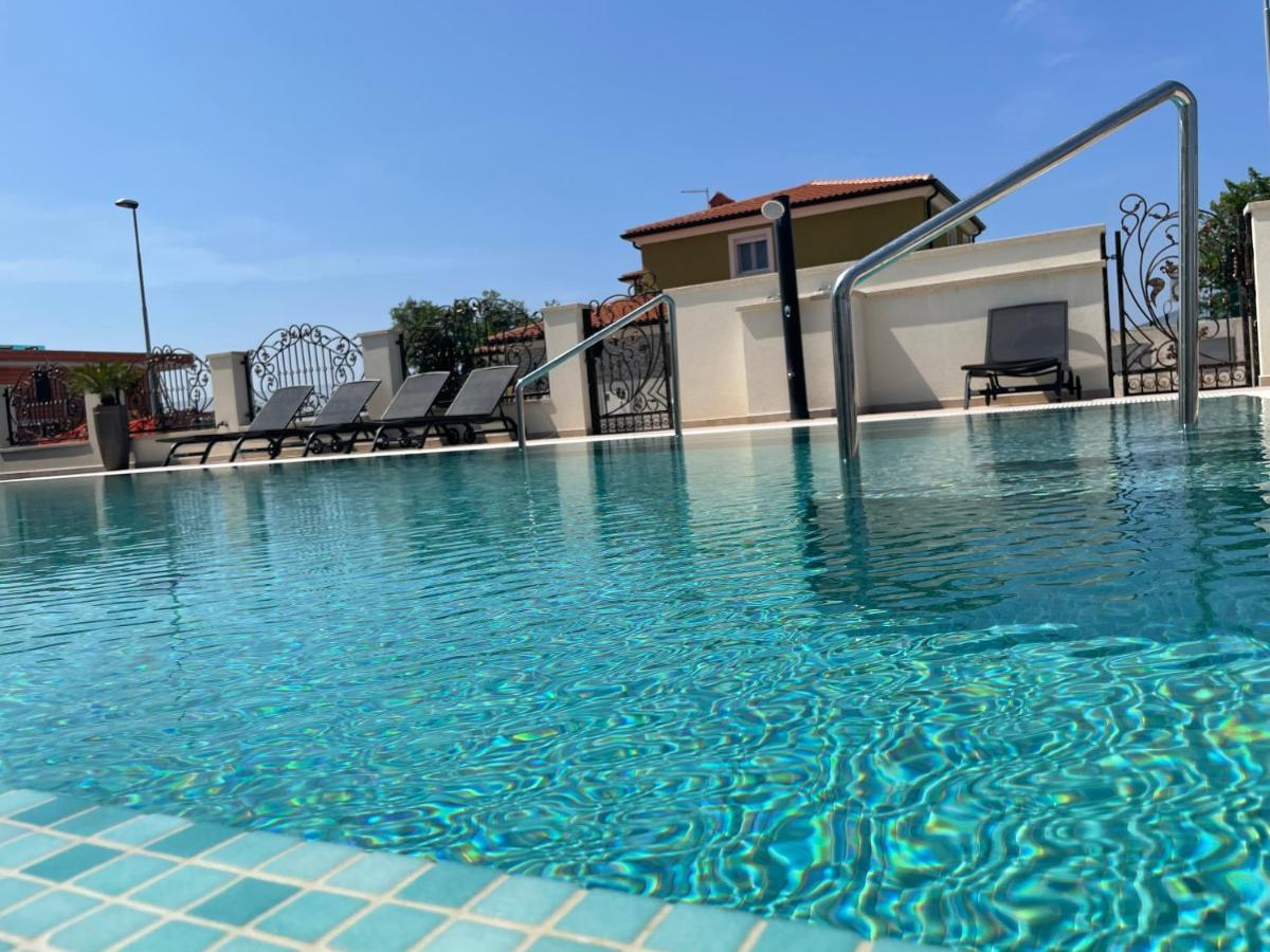 Vila Softic Amra Умаг Екстер'єр фото